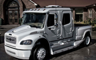 White truck red roof brick - a white truck free wallpaper