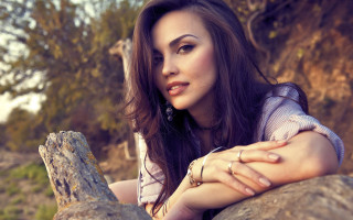 Woman tree branch hands chest - a tree in the background free wallpaper