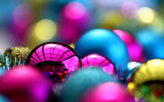 Colorful balls pile different shapes - a pile together free wallpaper