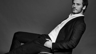 Man suit chair crossed posing - his hip free wallpaper for desktop