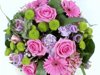 Bouquet flowers vase table green - a bouquet of flowers free wallpaper