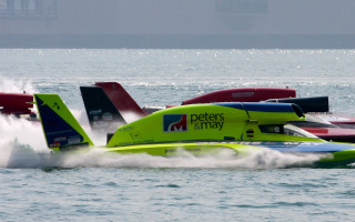 Green boat red boats bridge - free airplane wallpaper