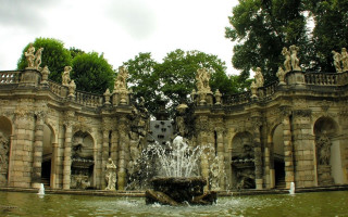 Fountain statues park neoclassical flemish - a fountain free wallpaper for desktop