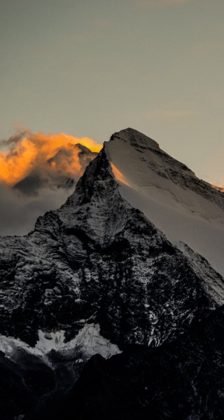 Mountain cloud yellow light peak - free mountains wallpaper for mobile