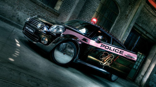 Police car building red light - a police car free wallpaper for desktop
