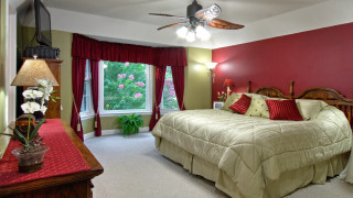 Bedroom red wall ceilingfan lily - a red wall free wallpaper