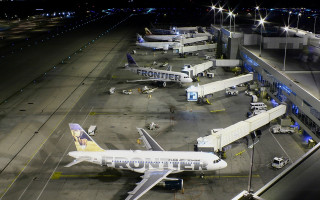 Airplanes airport night ground lights - the tarmac free wallpaper