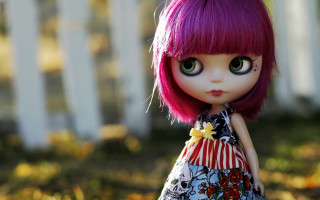 Pink hair green eyes doll - pink hair free wallpaper