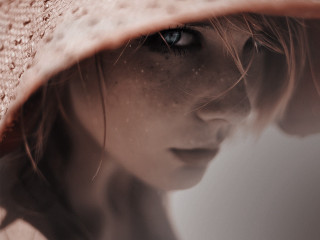 Woman hat serious eyes freckles - daniel lieske free wallpaper for desktop