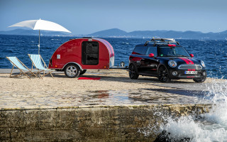 Red black car beach trailer - the beach near the ocean free wallpaper