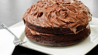 Chocolate cake frosting plate fork - a chocolate cake free wallpaper for desktop