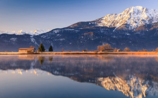 Mountain reflection lake house trees - a few tree free wallpaper for desktop