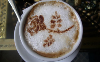 Coffee face spoon stilllife glass - cao zhibai free wallpaper