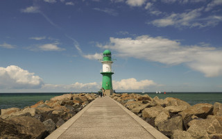 Lighthouse pier ocean rocks bernd - lighthouse free wallpaper