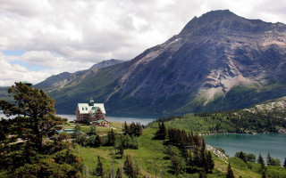 House lake mountains clouds scenery - a lake and mountains free wallpaper