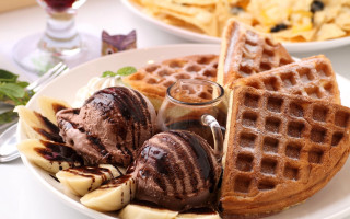 Waffles banana icecream food table - banana free wallpaper for desktop