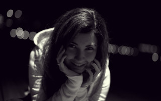 Smiling woman blackandwhite shallowdepth handsonface - bouchta el hayani free wallpaper