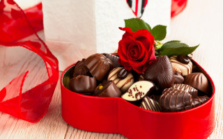 Red heart box chocolates rose - box free wallpaper