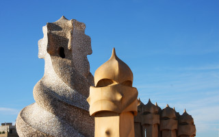 Large building tower clouds carrà - grotesque free wallpaper