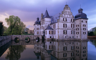 Castle bridge water cloudy sky - medieval free wallpaper for desktop