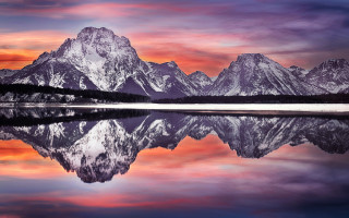 Mountain reflection sunset colorful sky 7 - a colorful sky in the background free wallpaper