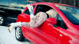 Woman red car toothbrush fashion - a toothbrush free wallpaper for desktop