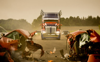 Semi truck smashed junk outdoor - a semi truck free wallpaper