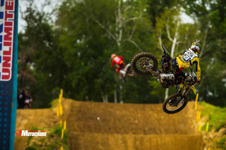 Dirt bike trick air jump 2 - a dirt bike free wallpaper