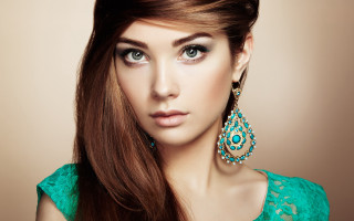 Woman green dress earrings realistic - realistic shaded perfect face free wallpaper for desktop