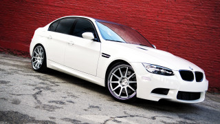 White car red brick parking - a black roof free wallpaper