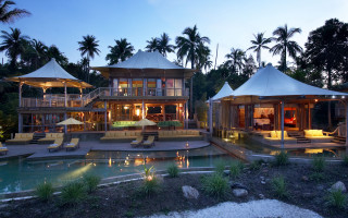 Luxury house pool night bamboo - a large house free wallpaper