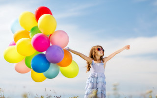 Girl dress balloons flower field - cheerful free wallpaper