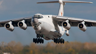 Large airplane landing gear gatling - a landing free wallpaper