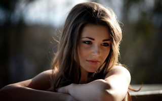 Woman serious portrait blackhair browneyes 2 - eszter mattioni free wallpaper