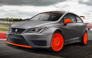 Grey car orange rims cloudy - vray free wallpaper
