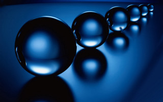 Shiny balls blue surface reflection - a blue surface free wallpaper for desktop