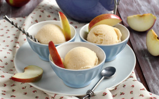 Three bowls ice cream apples - a cloth free wallpaper