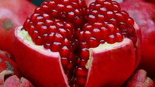 Pomegranate cut open knife fork - cut free wallpaper