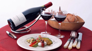Plate wine basket bread stilllife - cao zhibai free wallpaper for desktop