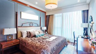 Bedroom desk window curtains lamp - desk free wallpaper