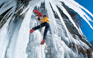 Cliff childs mountain ice skis - his foot free wallpaper