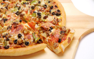 Pizza slice cuttingboard fire charizard - cutting free wallpaper