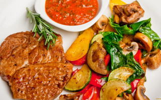 Food meat vegetables sauce plate - a white bowl free wallpaper