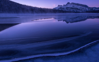 Mountain reflection dusk purple sky - dusk free wallpaper for desktop