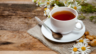 Tea daisies spoon saucer flower - a saucer free wallpaper