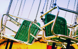 Green chairs metal frame yellow - chain free wallpaper for desktop