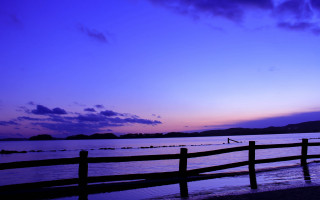 Wooden fence water sunset purple - free winter wallpaper