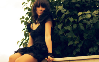 Araceli gilbert gothic fashion sitting - araceli gilbert free wallpaper