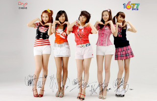Girls group white background handwritten - a group of girls free wallpaper