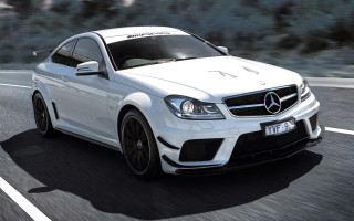 White mercedes benz finely detailed 2 - photorealism free wallpaper for desktop
